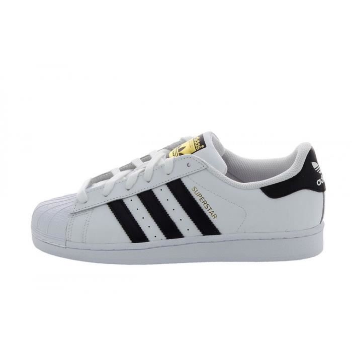 chaussure adidas cher