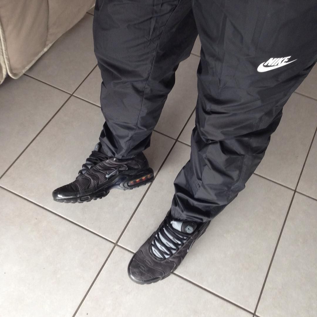 survetement nike tn
